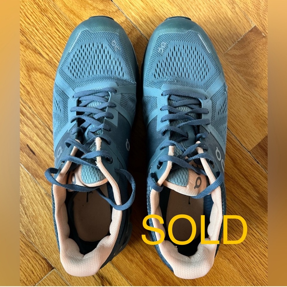 On Cloudace Woman’s Running shoes in Sea/Almond